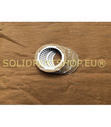Clutch plate with lining